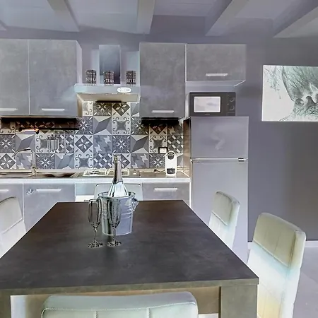 Апартаменти Brezza Marina